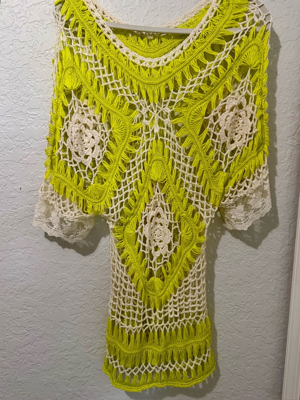 Elan Crochet Boho Tunic in Neon Yellow & Cream size small